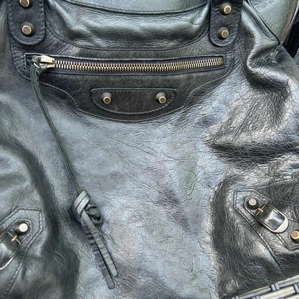 Balenciaga Velo Black Leather Crossbody Bag - Picture 3 of 13